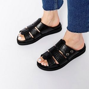 Chunky Slide Leather Flat Sandals - Black croc